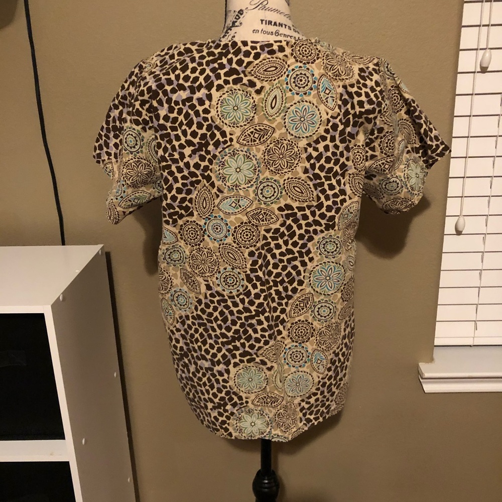 Scrub top - Picture 9 of 9